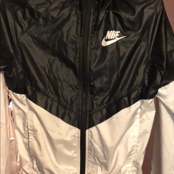 NIKE waterproof jacket - Picture 2 of 2